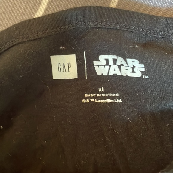 Black gap Star Wars shirt - Picture 4 of 4